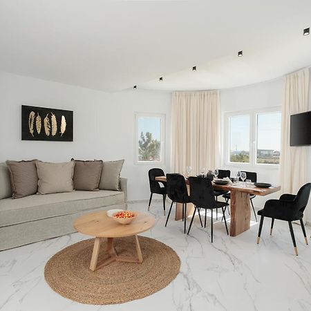 Cosmos Hotel Pláka Екстериор снимка